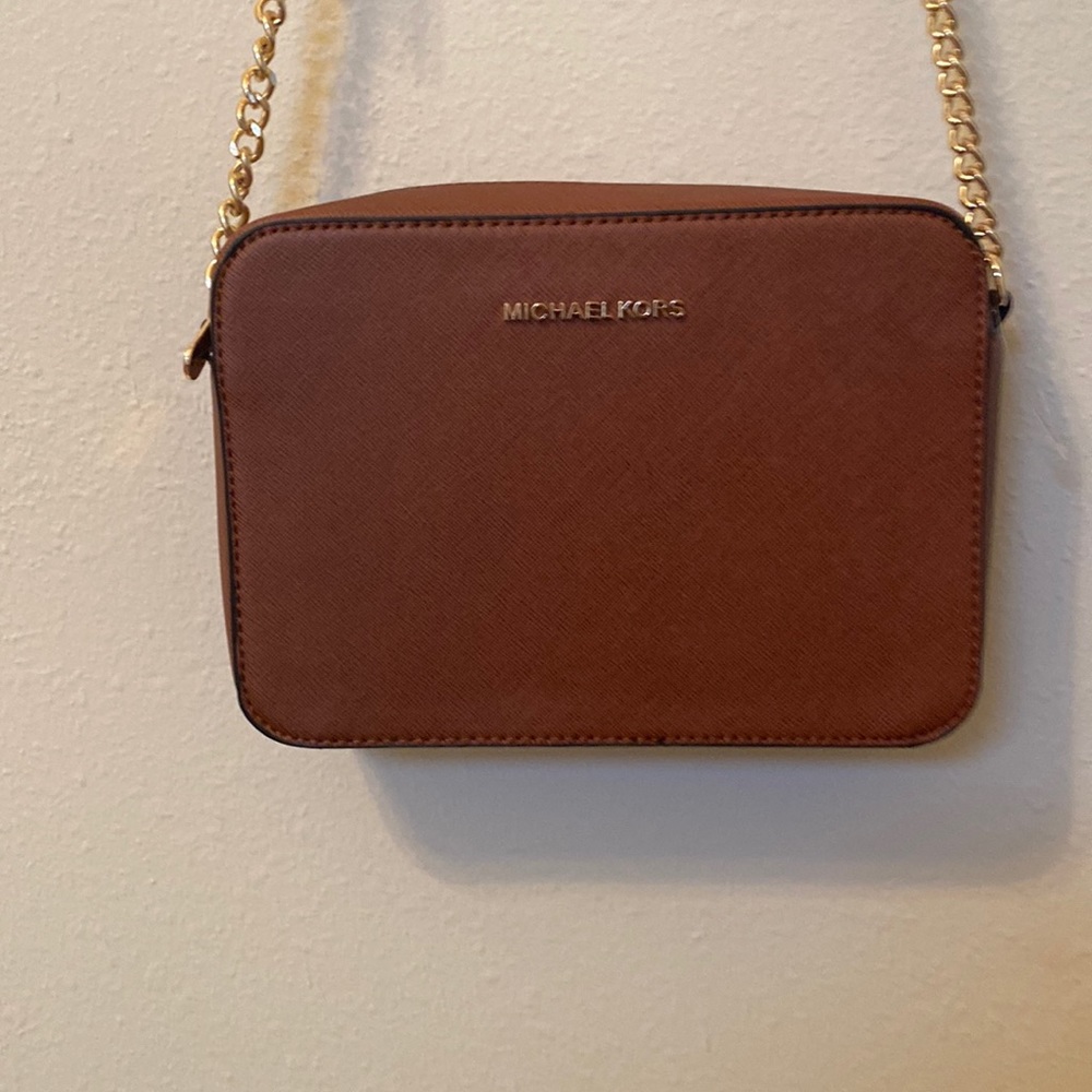 Micheal Kors crossbody bag